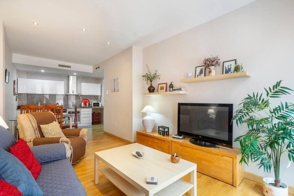 Marieta Apartment By The Castle With Ac Alicante Exterior photo