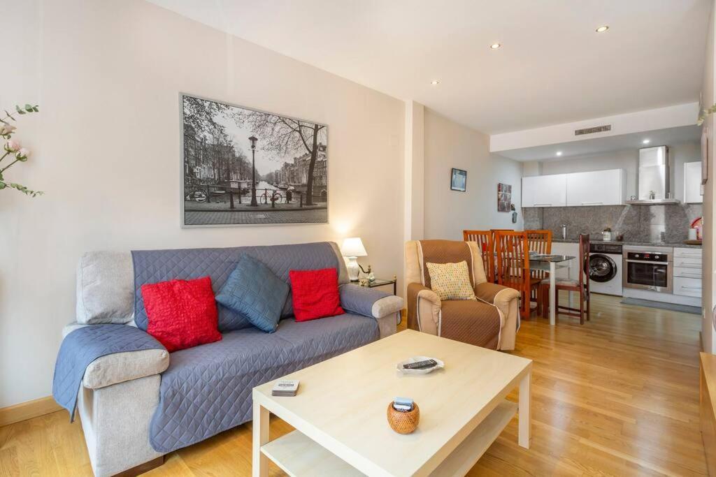 Marieta Apartment By The Castle With Ac Alicante Exterior photo